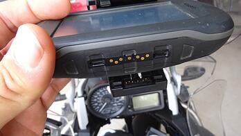 GarminMontanaMountContacts