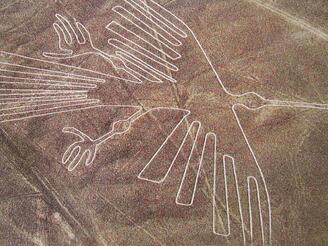 Nazca_Lines_Peru_Desert.jpg