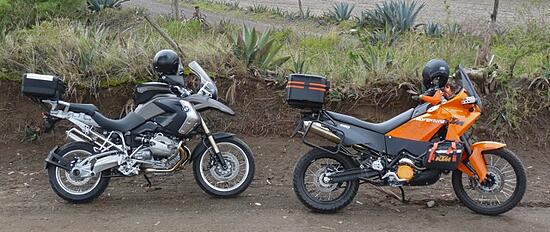 KTM 990 Vs. BMW R1200GS