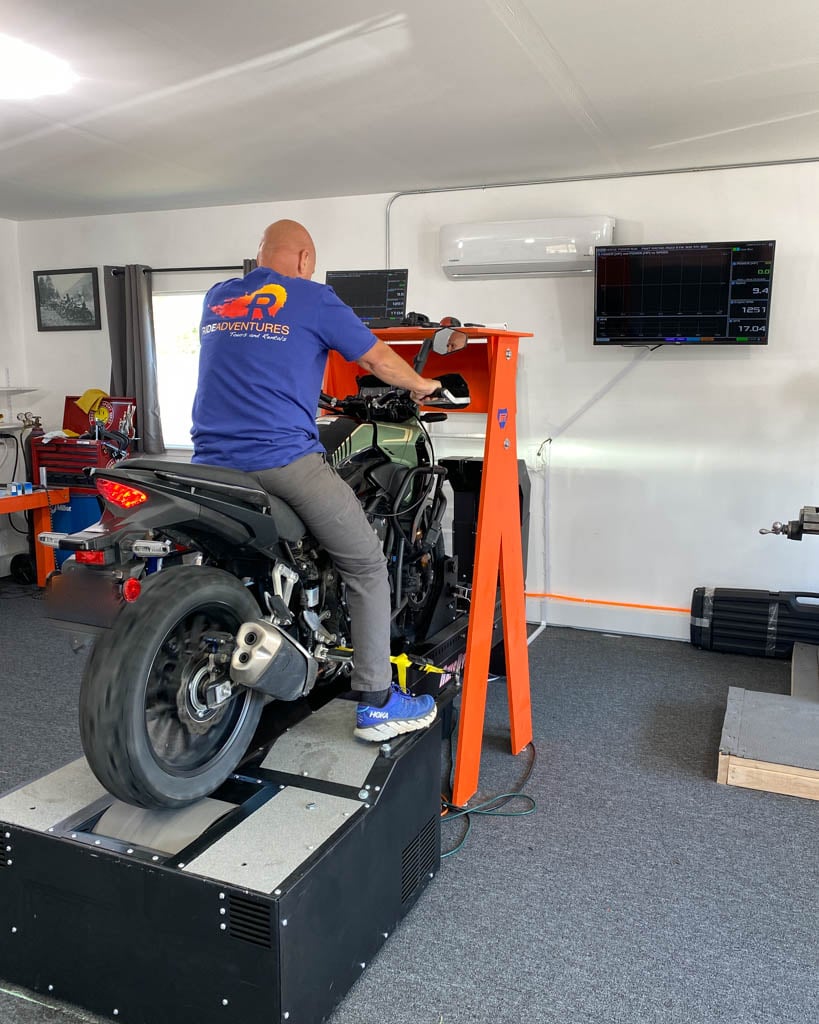 2022-honda-cb500x-on-the-dyno