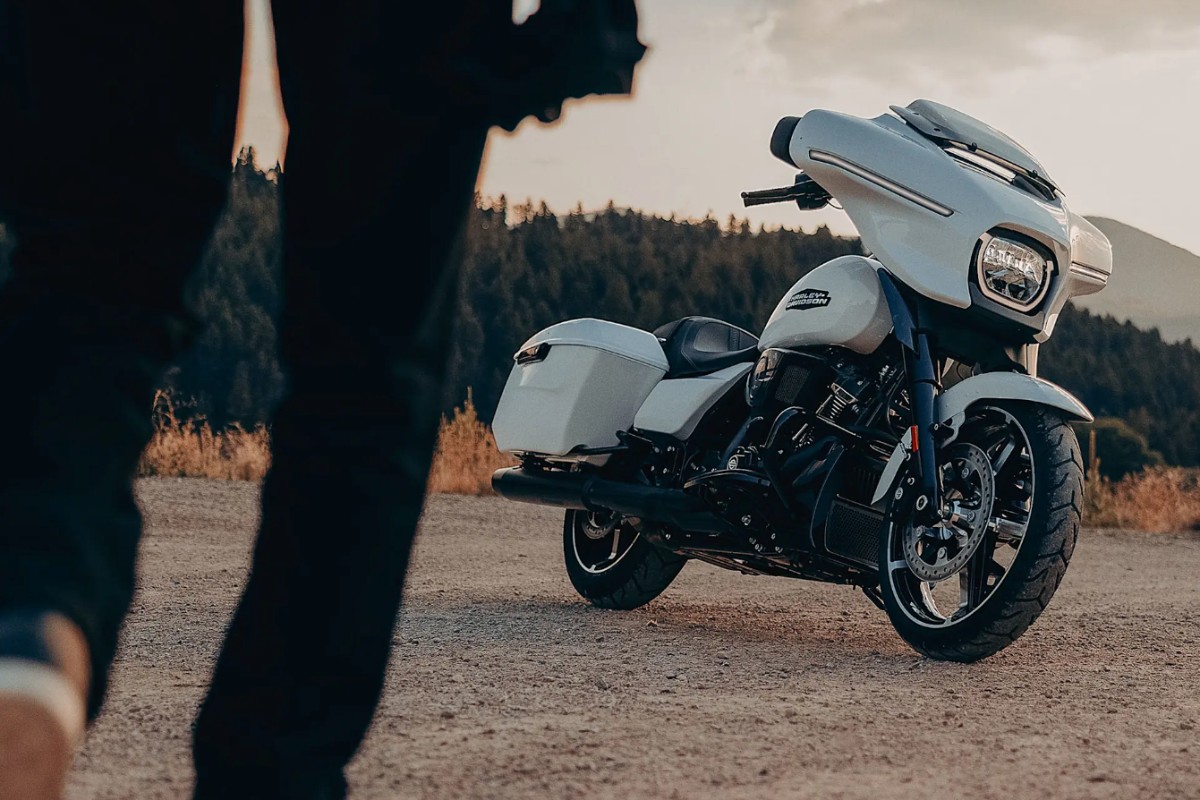 2025 Harley Davidson Street Glide 1
