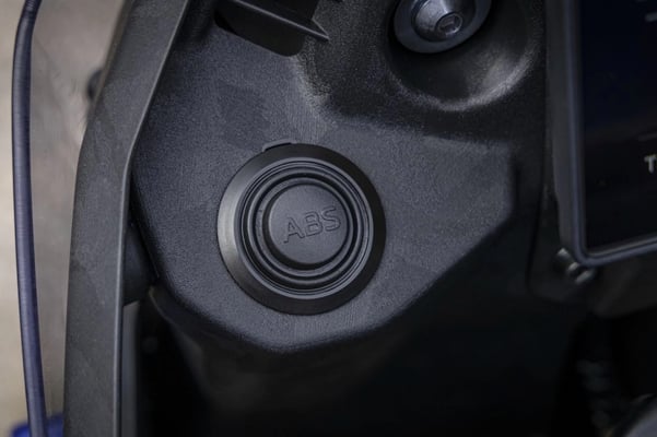 2025 Yamaha Tenere 700 abs switch