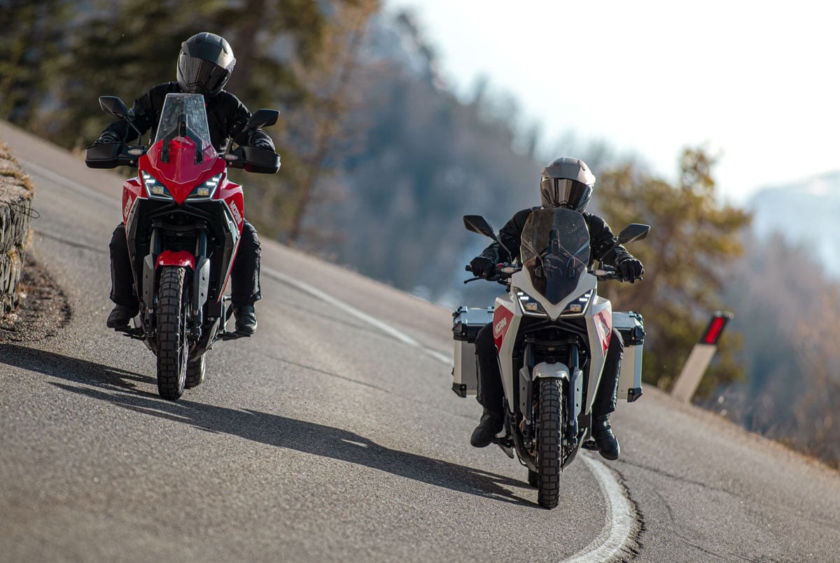 2025-moto-morini-x-cape-riders