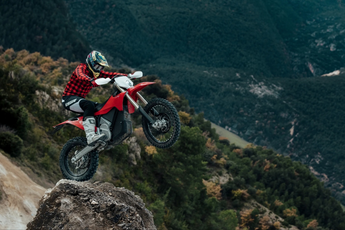 2026 stark varg ex action 1