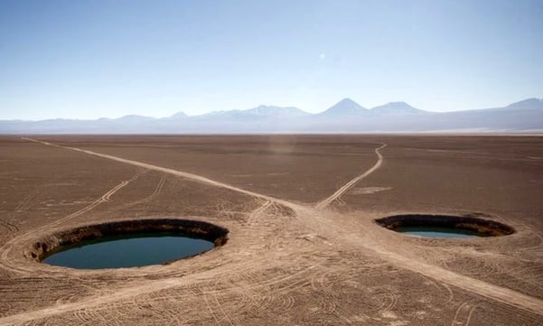 Ojos_Salar_Tevenquiche.jpg