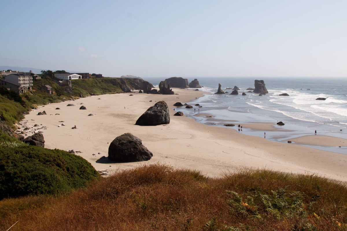 View of the expanse rocky beach in Bandon along the Oregon Coast.