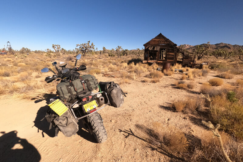 california-old-mining-shack-cabdr