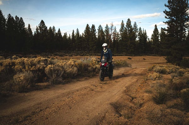 cb500x rider in standing position