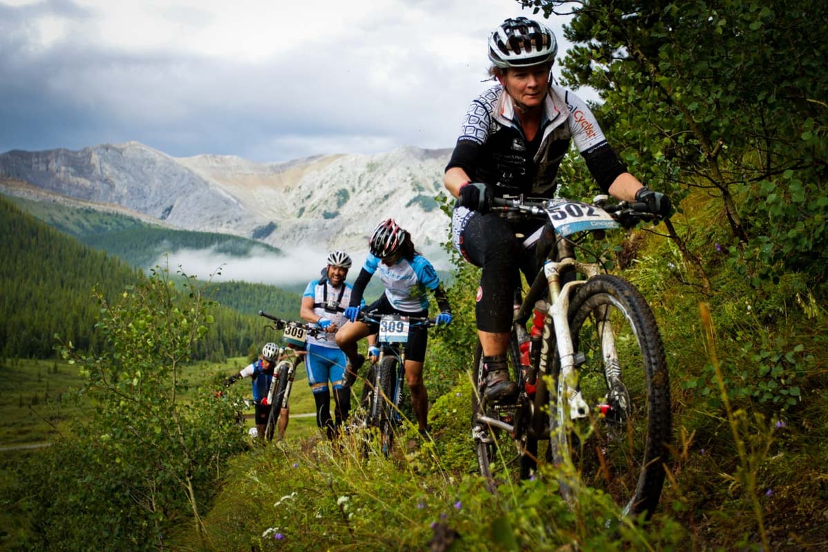 cricket-mountain-bike-racing-in-backcountry