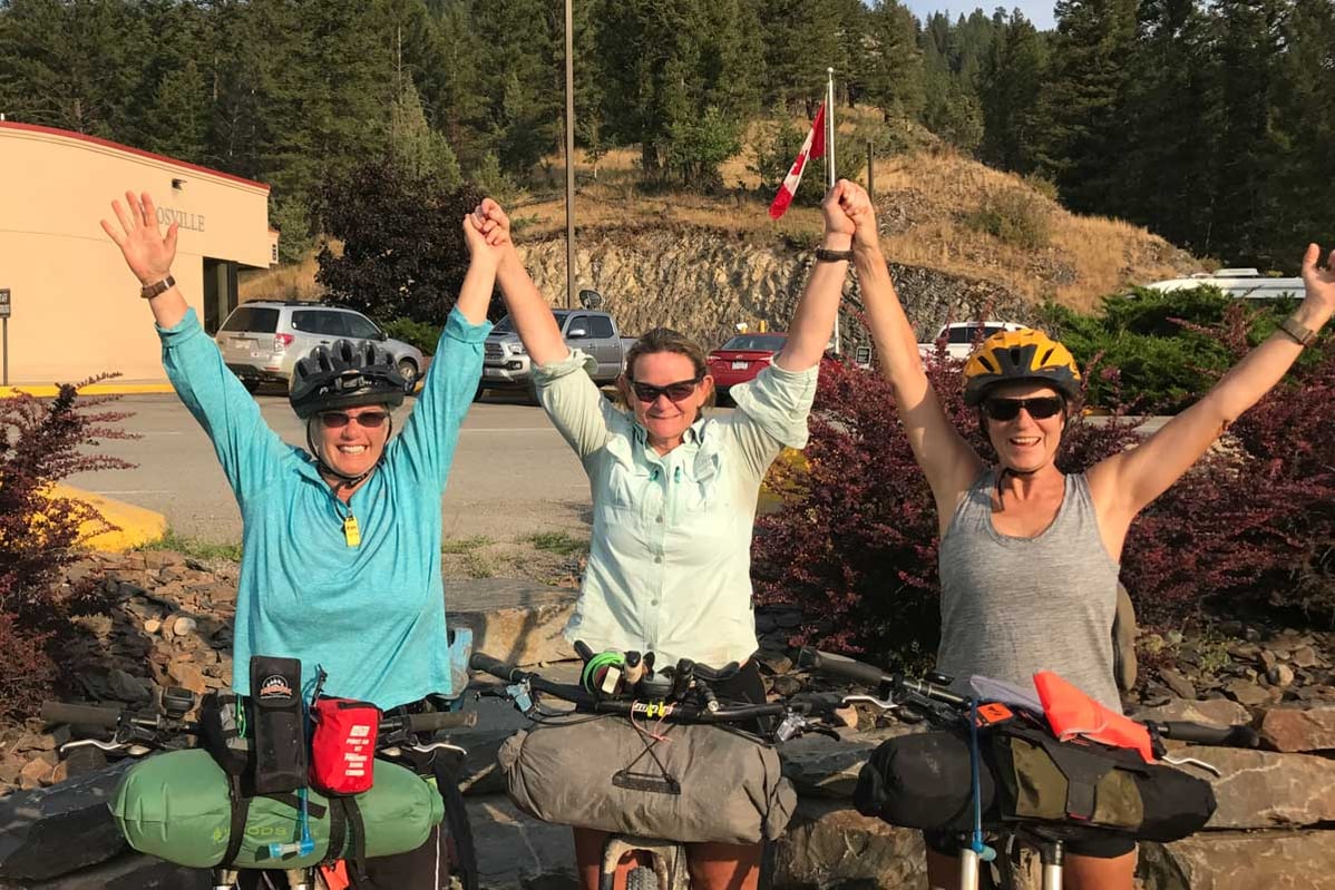 cricket-with-other-mountain-bike-women