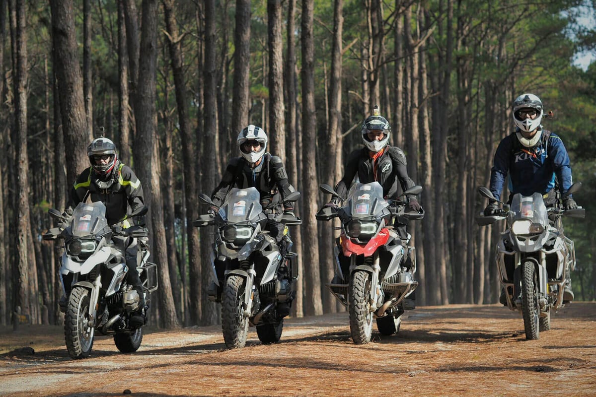 dual-sport-motorcycle-squad