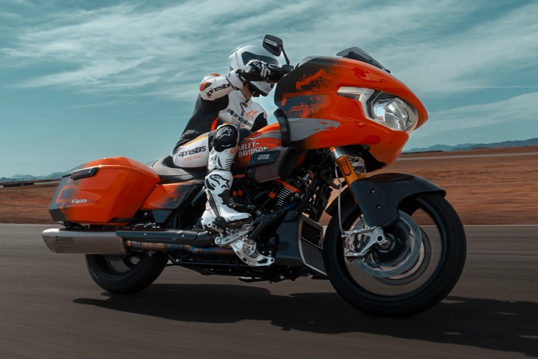 harley davidson road glide rr action 1