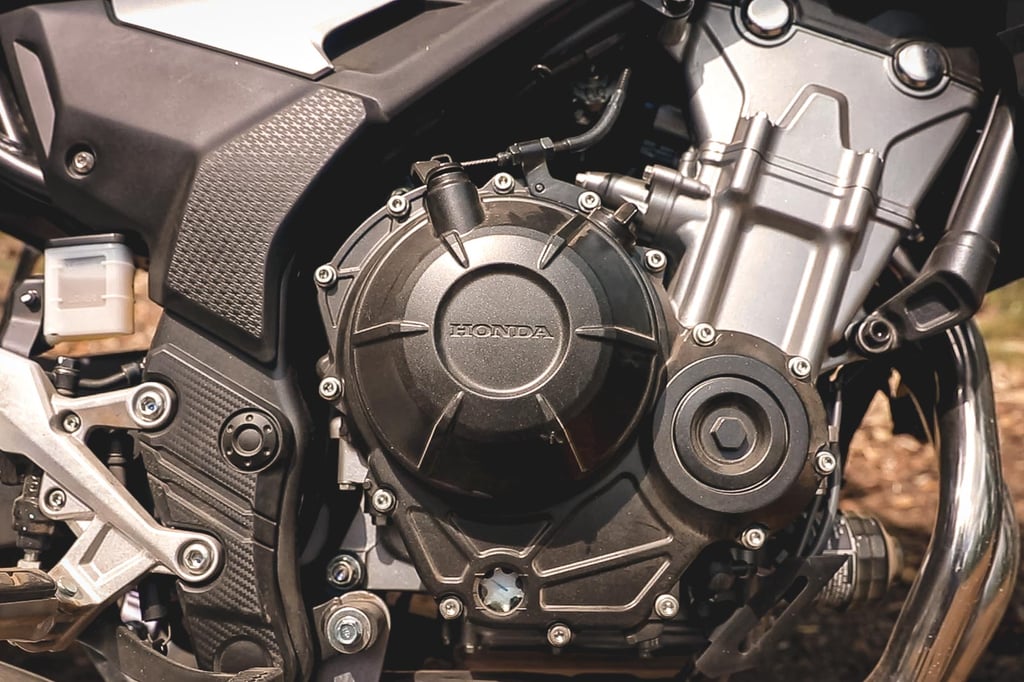 honda-cb500x-engine