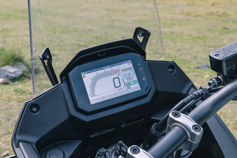 Close up shot of the TFT display on the new 2023 Honda Transalp.