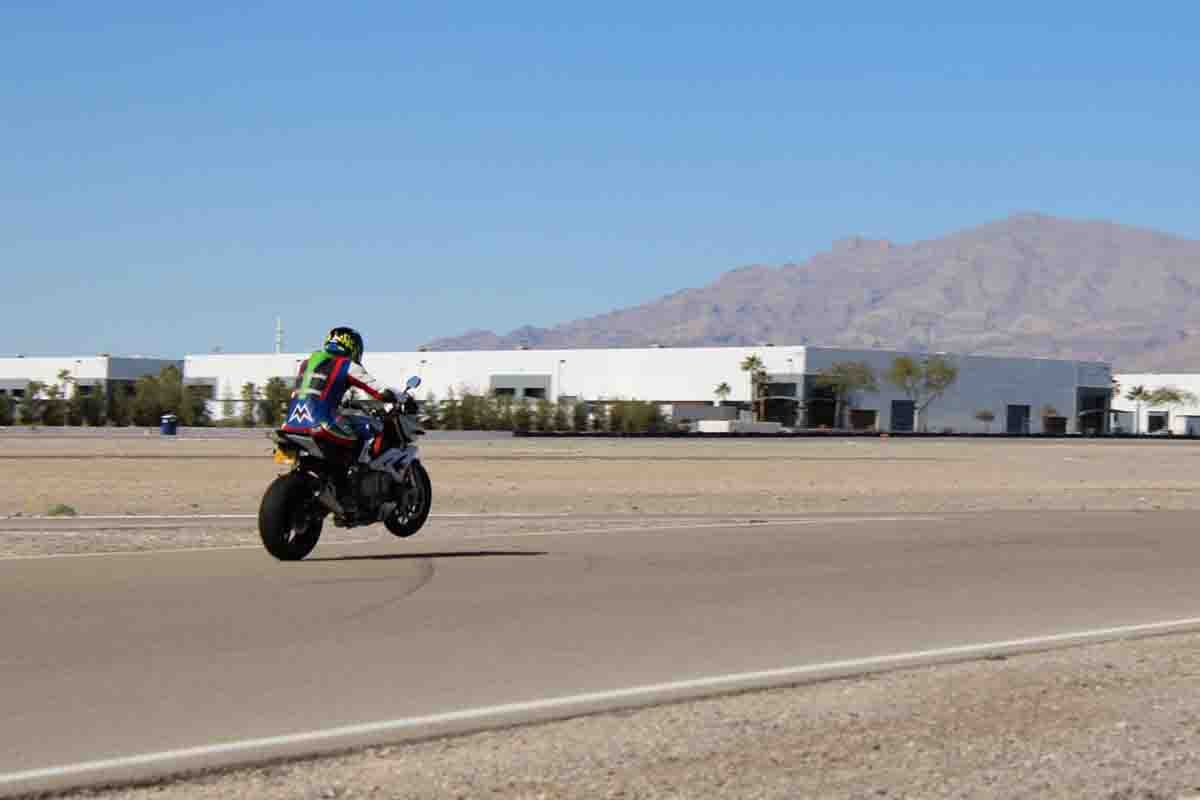 keith-wheelie-at-motorcycle-racing-track