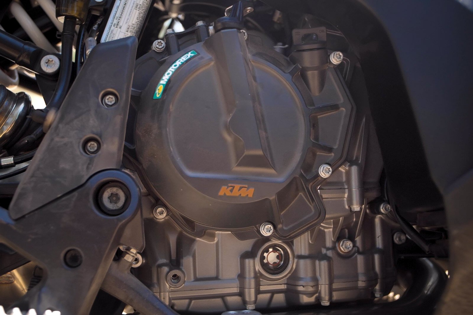 Closes up of the new KTM 790 adventure's engine
