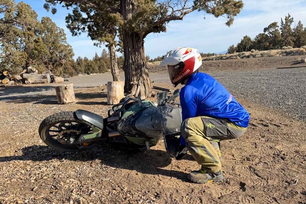 pick up motorcycle with the handlebar lift
