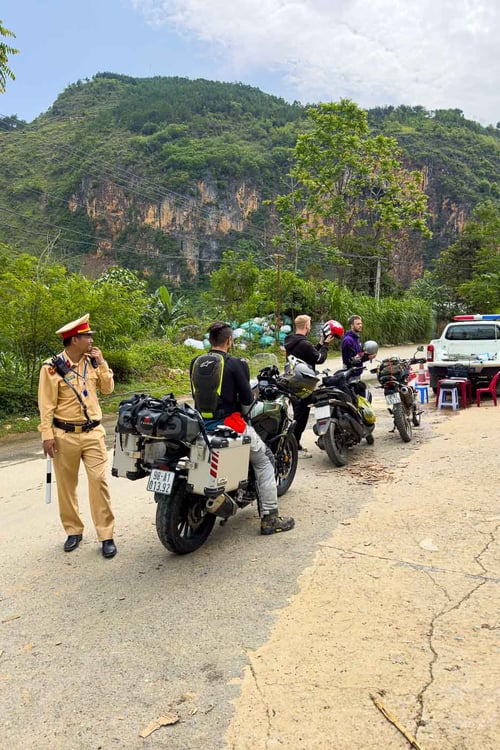 police-vietnam