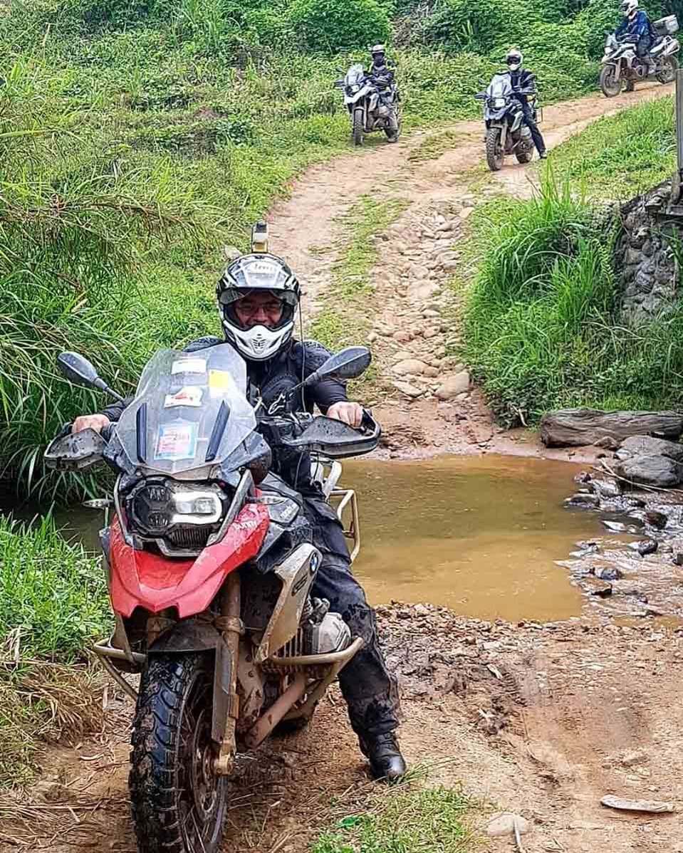 puddle-crossing-motorcycling-thailand