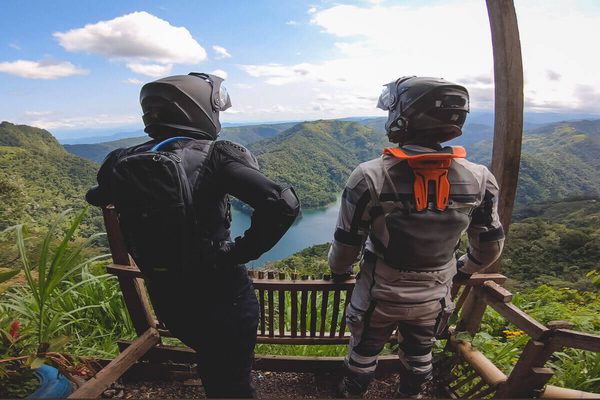 ricardo-and-customer-overlooking-a-viewpoint-in-colombia