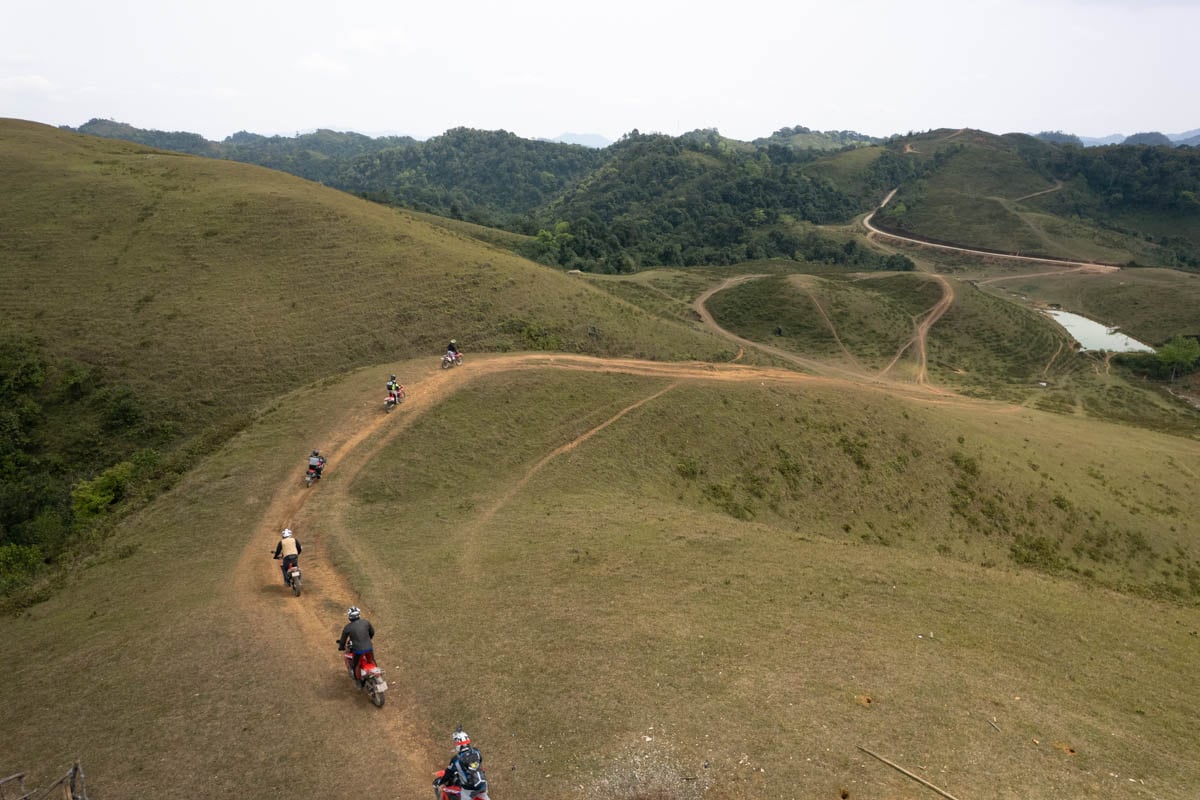 riders-riding-along-vietnam-hills