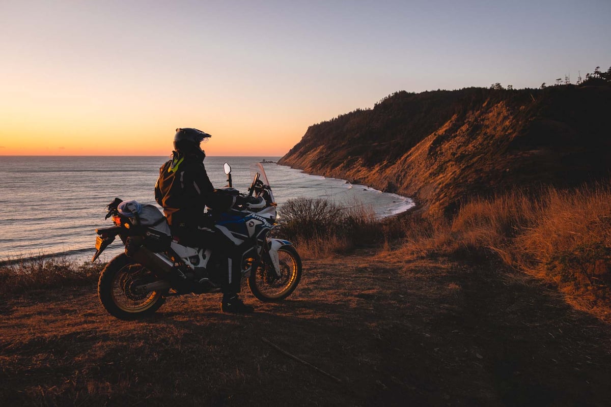 riding-along-the-pacific-coast-highway-offroad-adventure-motorcycle-tour