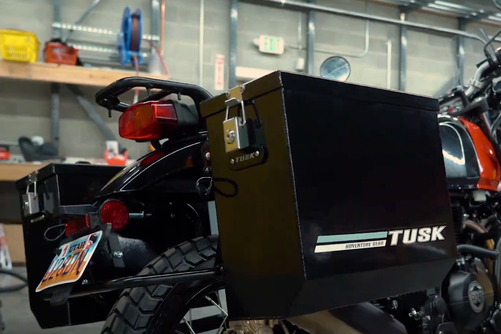 tusk aluminum panniers detail