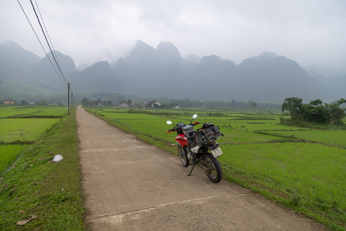 xlr-150-in-the-rice-fields-of-vietnam