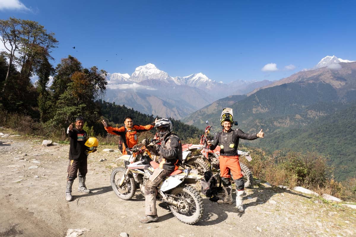 customers-happy-side-of-trail-break-annapurna-range-nepal