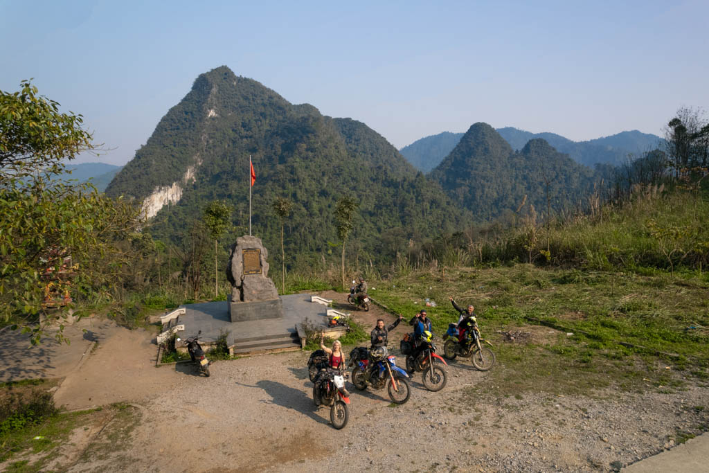 motorcycle-tour-group-in-the-mountains-of-northern-vietnam