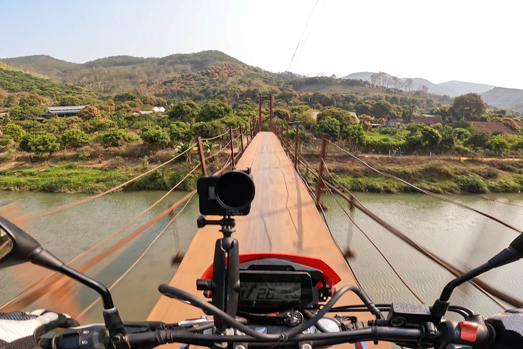 narrow-bridge-crossing-on-the-vietnam-motorcycle-tour